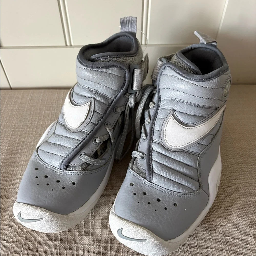 Nike Air Shake Ndestrukt basketball shoe Youth 4.5‎ Cool Grey